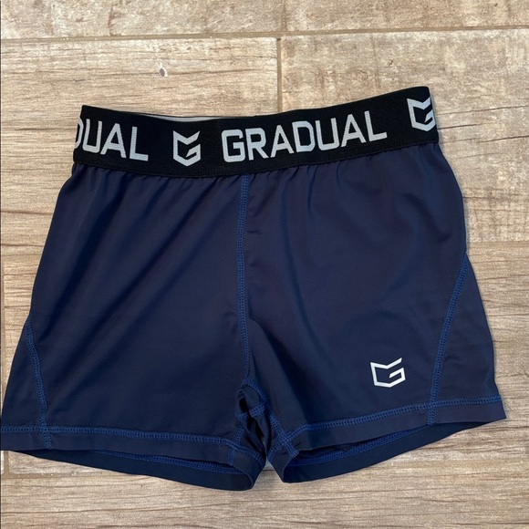 Gradual Women’s Athletic Shorts Set. Size XS - Picture 2 of 4